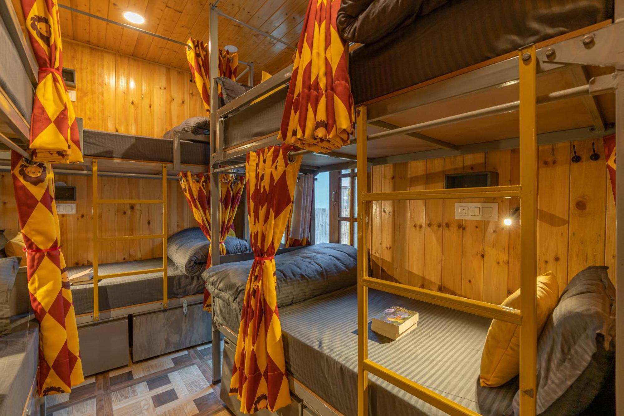 Whoopers Boutique Kasol Hostel Luaran gambar